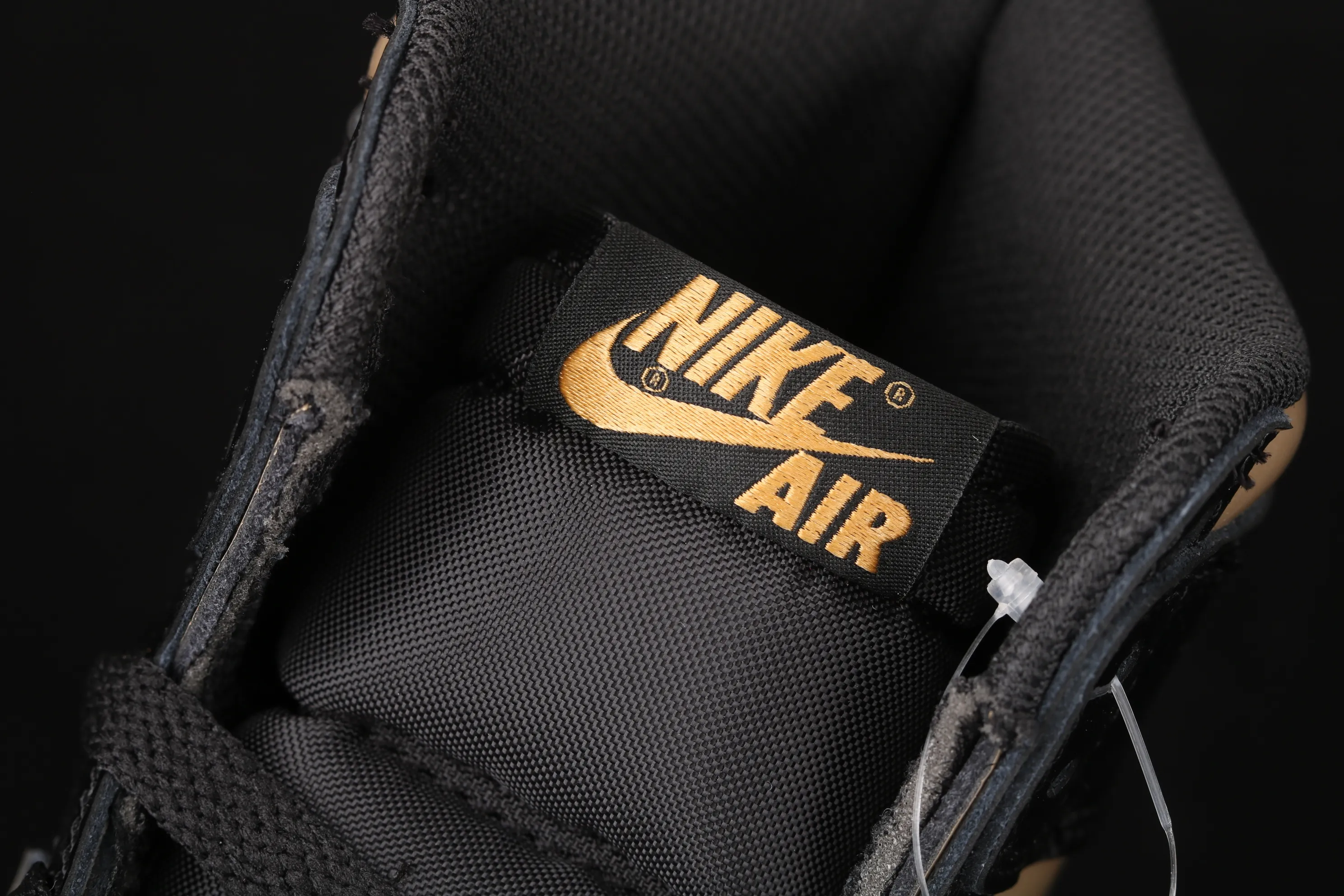 All categories Air Jordan Jordan series basketball shoes Air Jordan 1 High pure original version Air Jordan 1 High OG "Metallic Gold" AJ1 Joe 1 black gold patent leather 555088-032